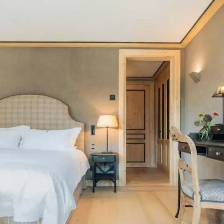 6br Spacious Chalet With Sauna Villa *